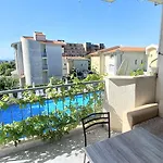 Family With Pool View Near The Apartamento *