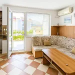 Διαμέρισμα Family 2bdr In The Center