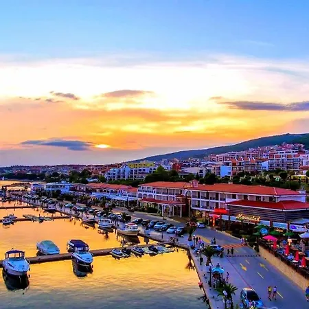 Family 2bdr In The Center Apartament Święty Włas